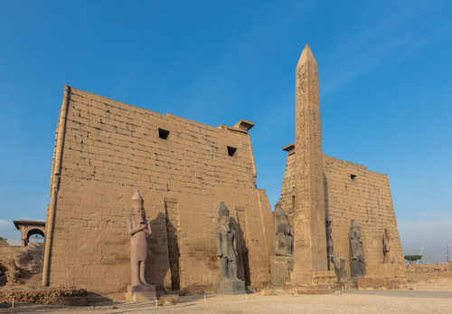 Luxor Luxor - 6 Tempat Paling Istimewa di Mesir untuk Pencinta Sejarah sambil Bersantai
