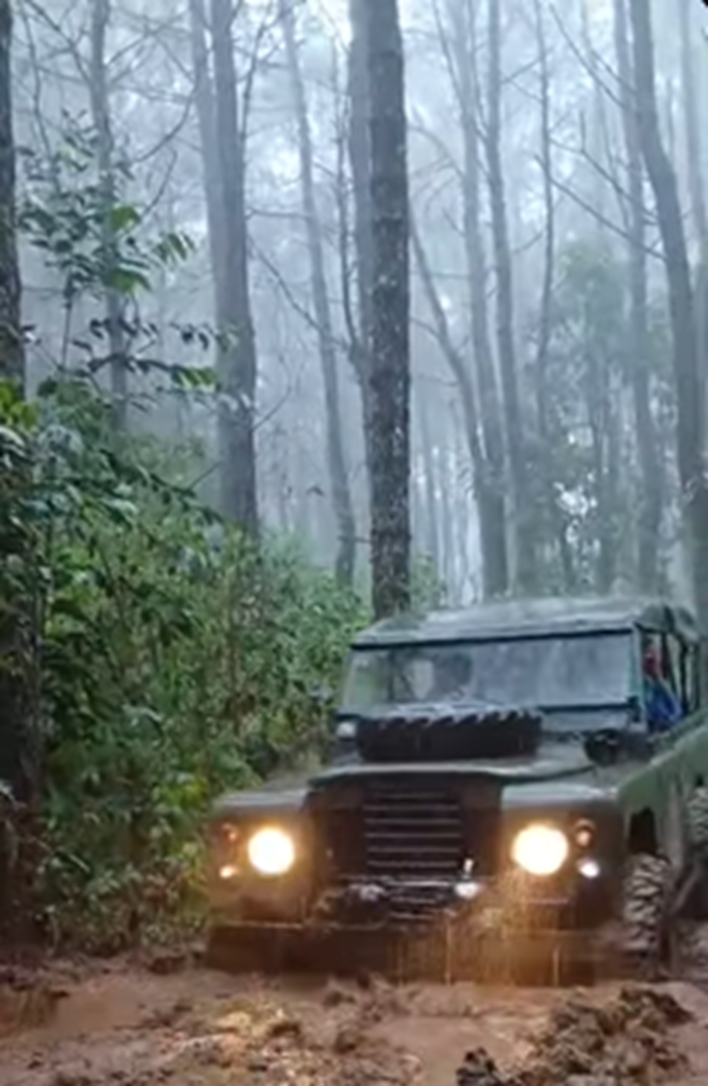 Cikole Off Road. Family Private trip Jakarta Bandung 8H 7M